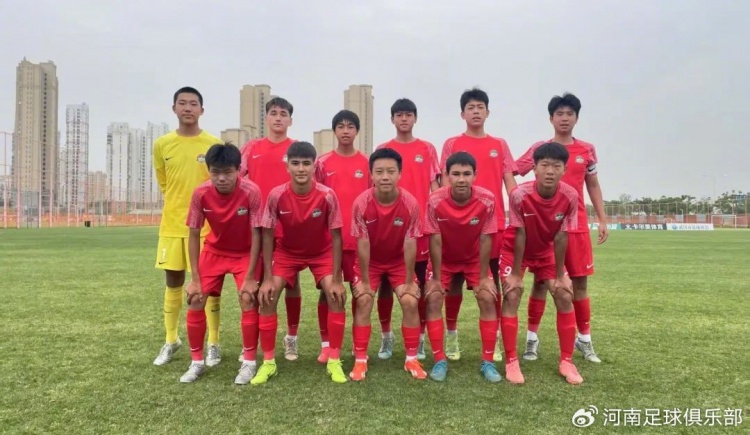 河南足球新星闪耀 U15小将勇闯全国八强 两队员获选国字号精英训练营
